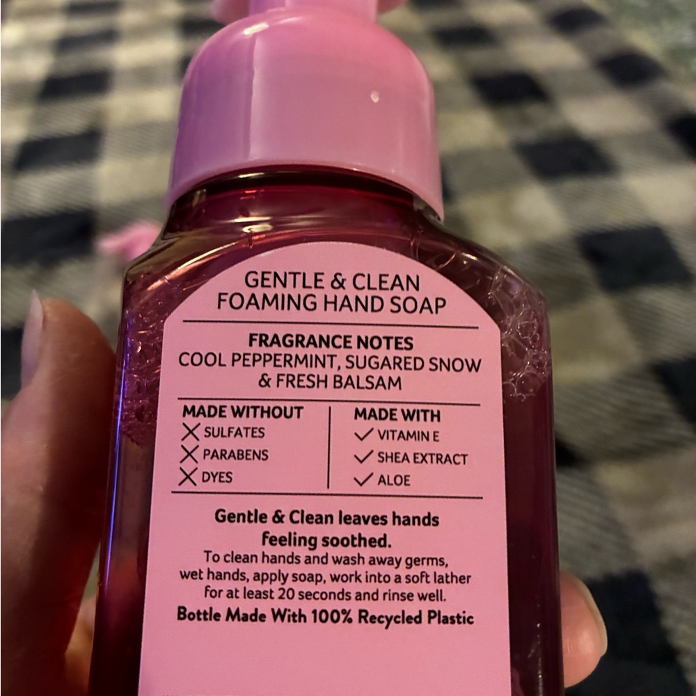 Bath & Body Works Twisted Pepper Mint Foaming Hand Soap - Red and Pink (4) - Picture 2 of 5